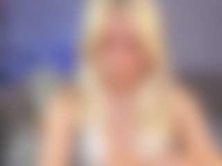 Live cam show with Bunny-Elsy - Upskirt on Camiplay Live