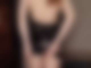 Live cam show with CherrieQuinalty - Brown Hair on Camsoda