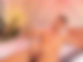 Live cam show with ClarentzBaileys - Average on Camsoda
