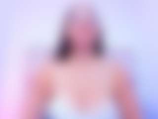 Live cam show with ErikaStar - Shaved Pussy Curvy on SpunkLive