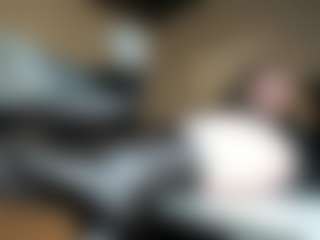 Live cam show with Florence - Spanks on Camsoda