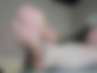 Live cam show with Florence - Stockings on Camsoda