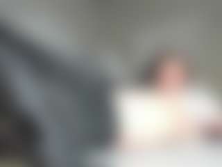 Live cam show with Florence - Smoking on milfzrlive.com