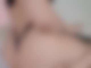 Live cam show with JuliaMyst - Squirt on Milf Play