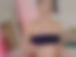 Live cam show with JuliaMyst - Whore on Milfs Live