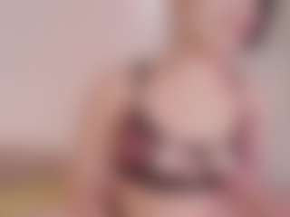 Live cam show with JuliaMyst - Body Massage on SmokeAndPoke