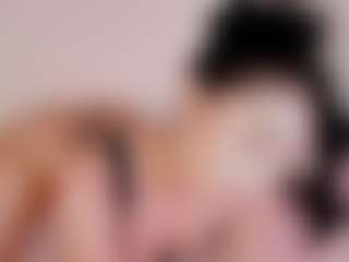 Live cam show with JuliaMyst - Body Massage on live18s.com