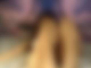 Live cam show with LolaGibson - Worship on madthumbs