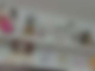 Live cam show with luciatemptation - Thin on CamClone