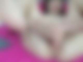 Live cam show with luciatemptation - Camel Toe on Streamer API