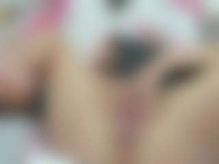Live cam show with luciatemptation - Brown Hair on AdultVida.com