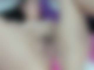 Live cam show with luciatemptation - Thin on Milfs Live