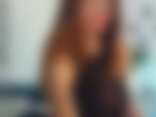 Live cam show with OlimpiyaS - Housewife on Camsoda