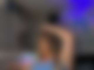 RocketBaddieRips MILF webcam performer live streaming