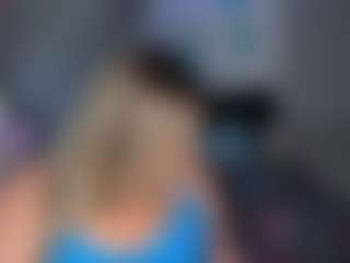 RocketBaddieRips's Live Sex Cam Show