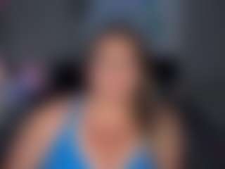 RocketBaddieRips MILF webcam performer live streaming