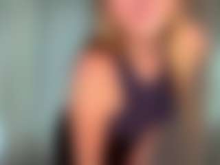 SheriIzsak's Live Sex Cam Show