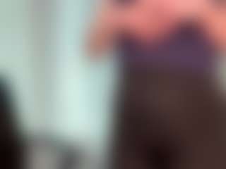 Live cam show with SheriIzsak - Brown Eyes on Uber Horny