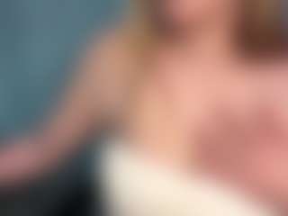 SheriIzsak's Live Sex Cam Show