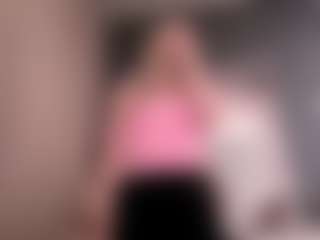 Live cam show with ValarieCarlini - Cute on studioflirtlive.com