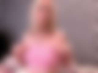 ValarieCarlini's Live Sex Cam Show