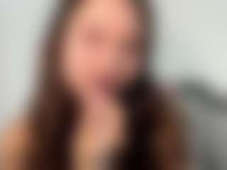 Live cam show with Railly - Curvy on Latina Girls