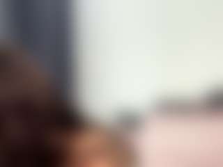 Live cam show with Railly - Cum on Free Soda