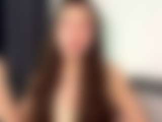 Live cam show with Railly - Brown Hair on Cam Slut