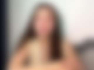 Live cam show with Railly - Brown Hair on Free Soda