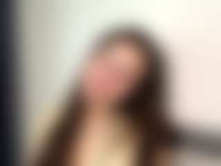 Live cam show with Railly - Small Tits on livesexfox.com