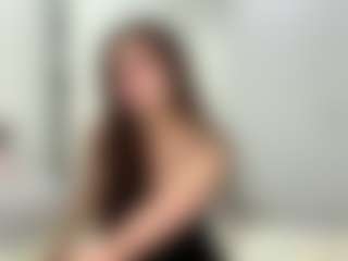 Live cam show with Railly - Petite on mypornchat.com