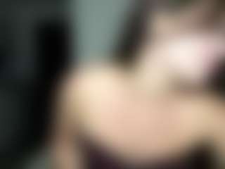 Live cam show with Railly - Mature on StripNow