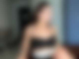 Live cam show with Railly - Nipple Piercings on sexylive.show