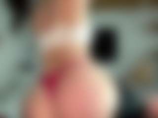 Live cam show with Railly - Spank Brown Hair on camwithhim.com