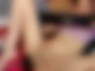 Live cam show with Emma-belley - Flashing on Milf Play