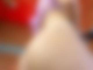 Live cam show with Emma-belley - Double Penetration on madthumbs
