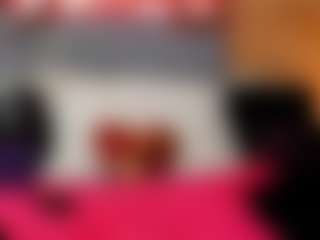 Live cam show with Emma-belley - Brown Eyes Red Hair on Camsoda