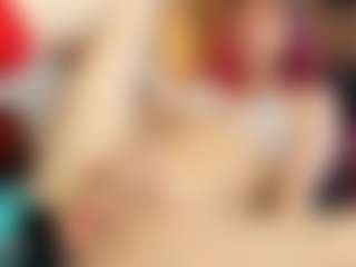 Live cam show with Emma-belley - Cum on TeamSkeetLive