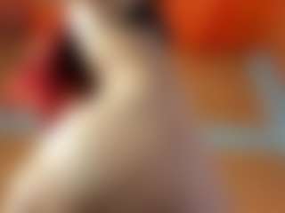 Live cam show with Emma-belley - Red Hair Amateur on Soda Cam