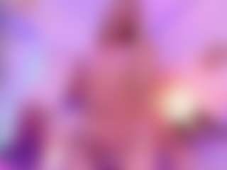 Live cam show with Hailey - Average on madthumbs