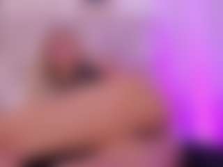 Live cam show with Hailey - Tease on Camsoda