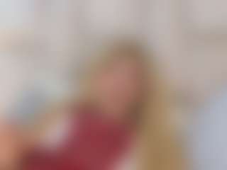Live cam show with Hailey - Anal Toys on Dolls Live