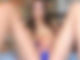 Live cam show with KarieNickeson - Lesbian on StripNow