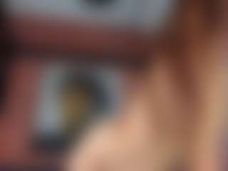 Live cam show with KarieNickeson - Public Toys on Camsoda