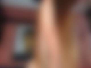 Live cam show with KarieNickeson - Public Toys on Camsoda