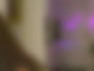 Magicaltrouble11のライブセックスチャットショー