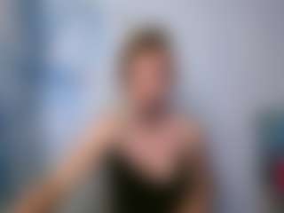 MagicLife0301 MILF webcam performer live streaming