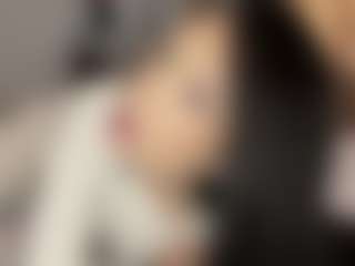 Live cam show with Amelia - Solo on TeamSkeetLive