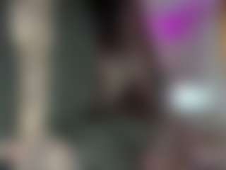 Live cam show with Amelia - Solo on livesexfox.com