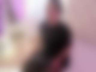 Live cam show with rosalind-tay - Pregnant on Mixed Magazine Live